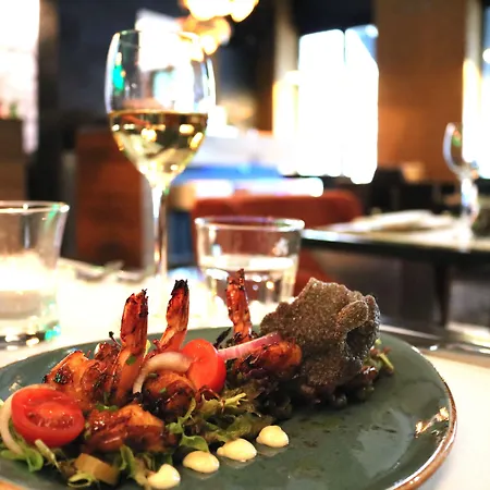 Saillant Centre - Auping Partner ホテル 3*