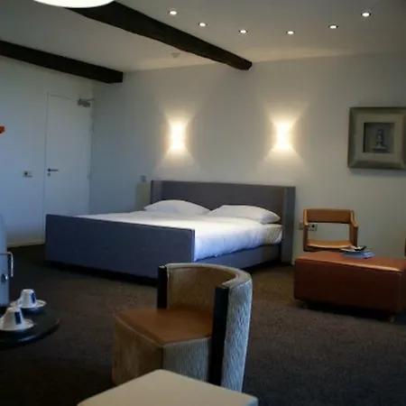 Saillant Centre - Auping Partner 3*