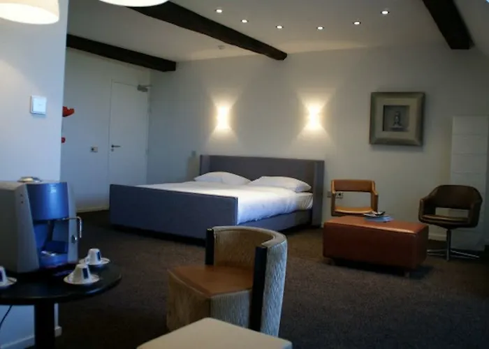 Saillant Centre - Auping Partner 3*